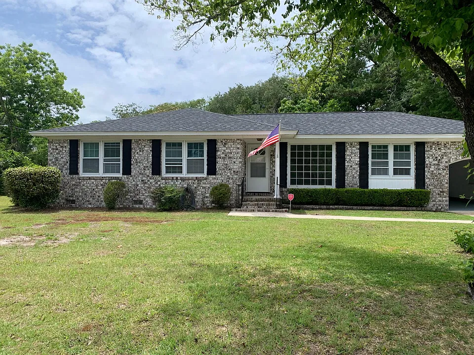 1331 Old Colony Rd