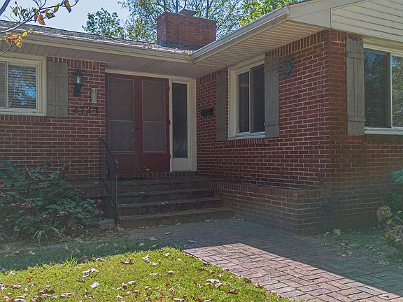 3rd image of 2724 Jefferson St