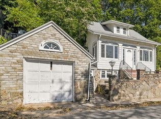 9 Glenway Ave, Peabody, MA 01960