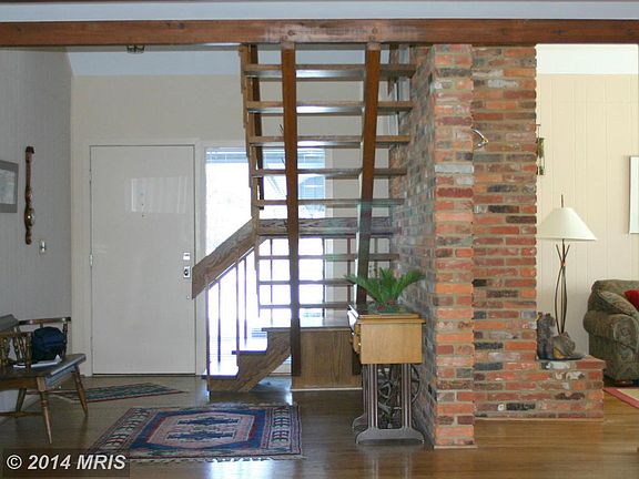 3rd image of 694 America Ct