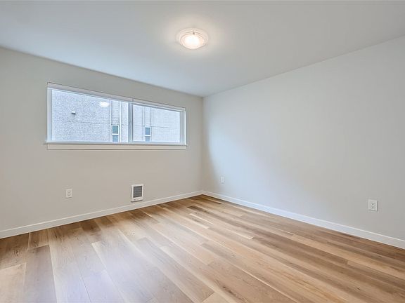 5th image of 2324 Bonair Pl SW APT 21