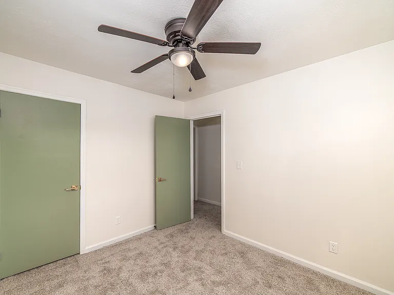 Bayview Apartments — Photo 16