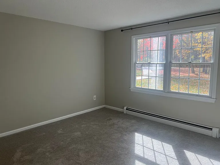 416 Springbrook Cir — Photo 11