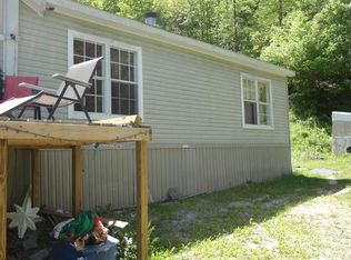 657 Frank Vanhoose Br, Stambaugh, KY 41257