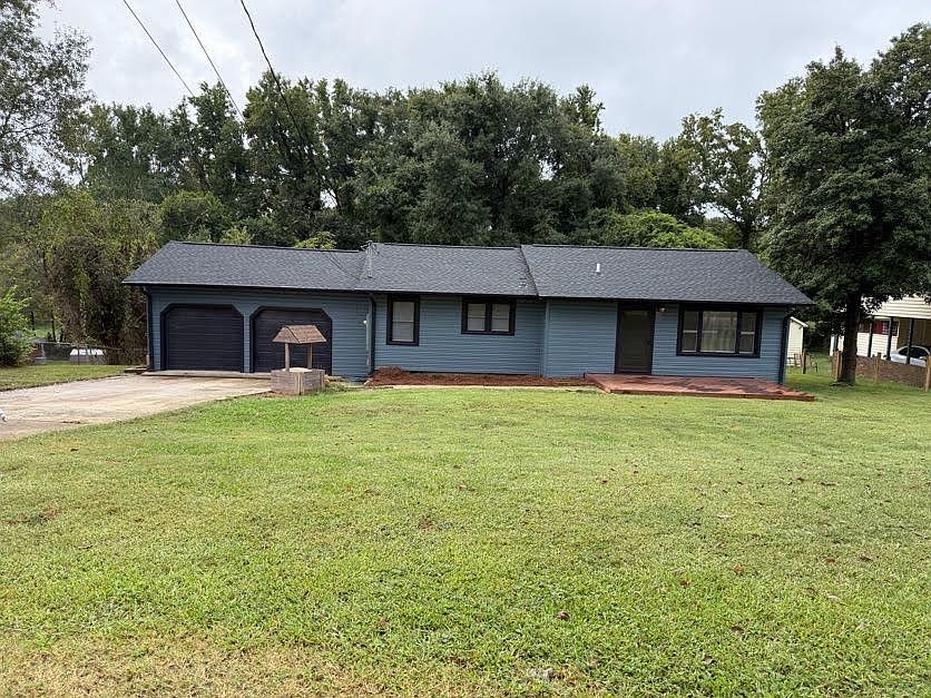 1st image of 405 Forestway Dr
