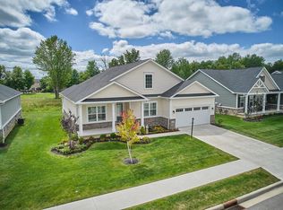 576 Trail W, Pataskala, OH 43062