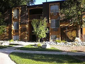 5th image of 872 W 500 S APT 4