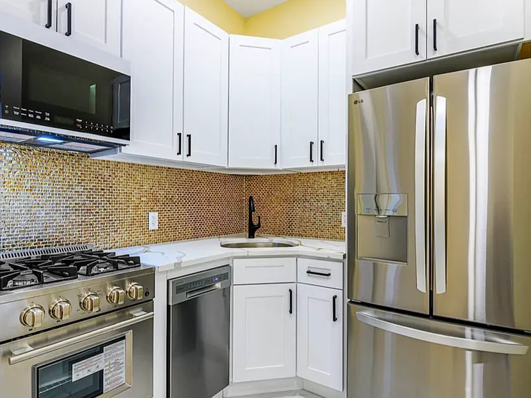 1109 Church Ave #3 — Photo 1