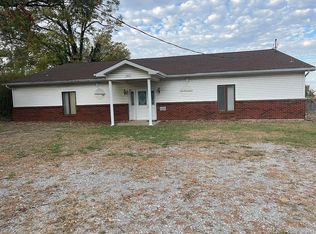 103 W North St, Ridgway, IL 62979