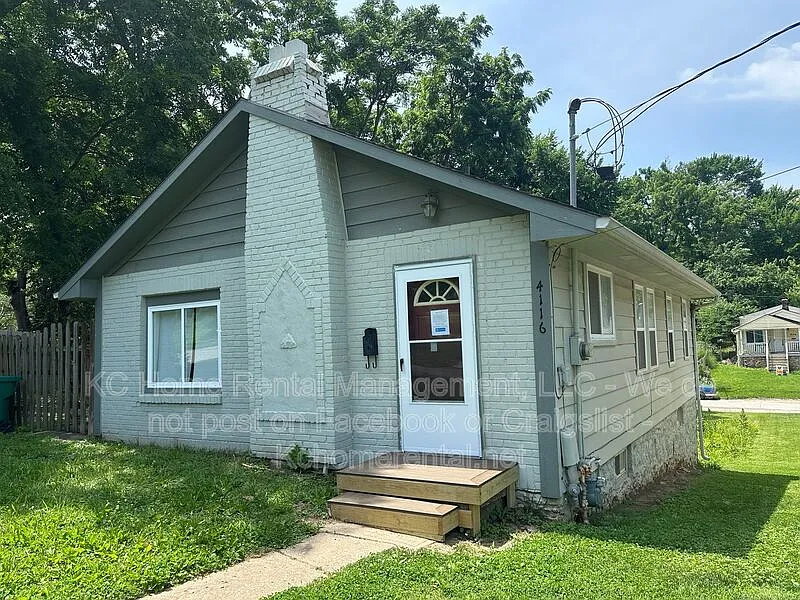 2 bed, 1.0 bath, 928 sqft, $1,500 — Photo 2