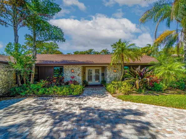 20340 NE 21st Ave, Miami, FL 33179