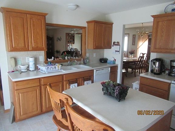 4th image of 807 Cypress St