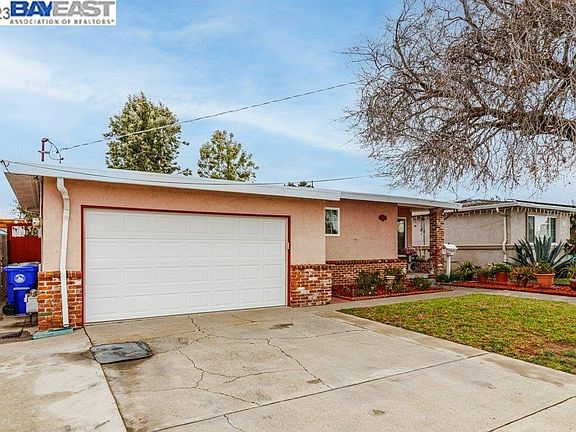 2nd image of 393 Solano Ave