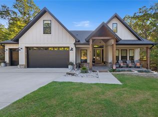11 Rochester Dr, Bella Vista, AR 72714