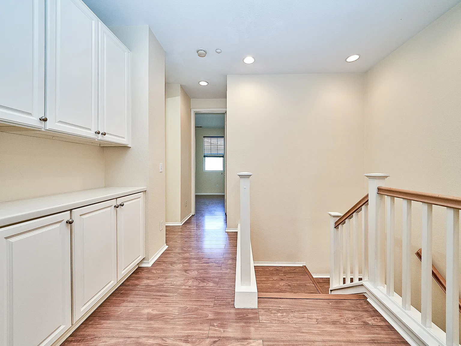 3 bed, 2.5 bath, 1611 sqft, $3,000 — Photo 3