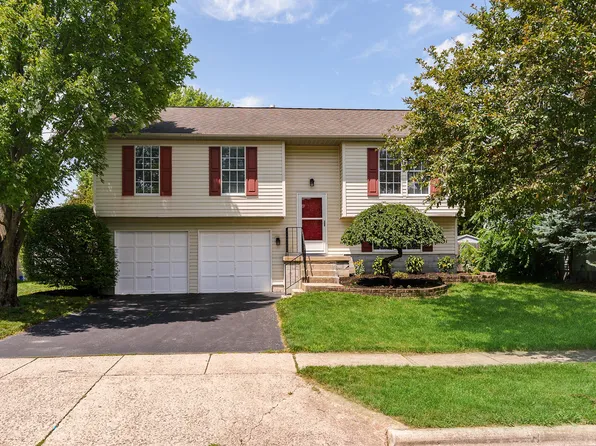 5794 Saucony Dr, Hilliard, OH 43026