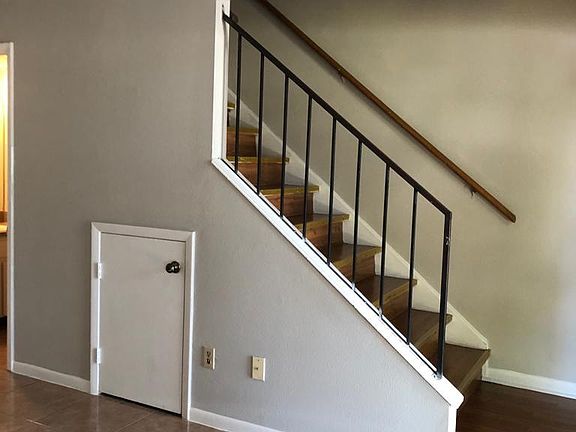 3rd image of 2305 N Johnson St APT A