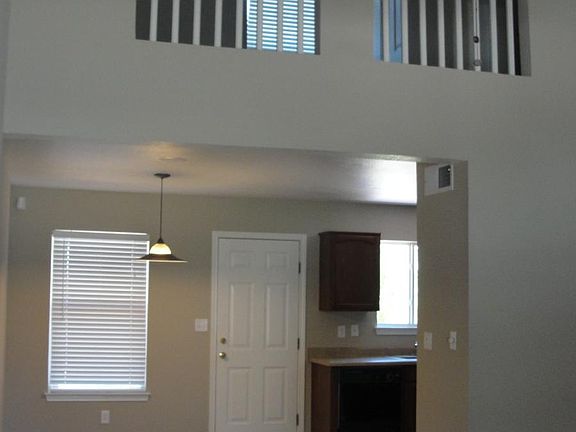2nd image of 4024 Tierra Vianey Dr
