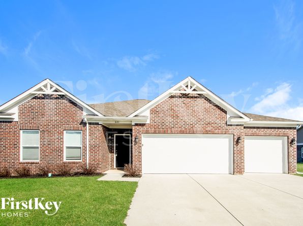 221 Saint Andrews Ave