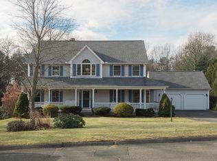 19 Raymond Cir, Westfield, MA 01085