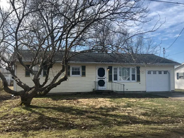 215 Harmon Ave, Olney, IL 62450