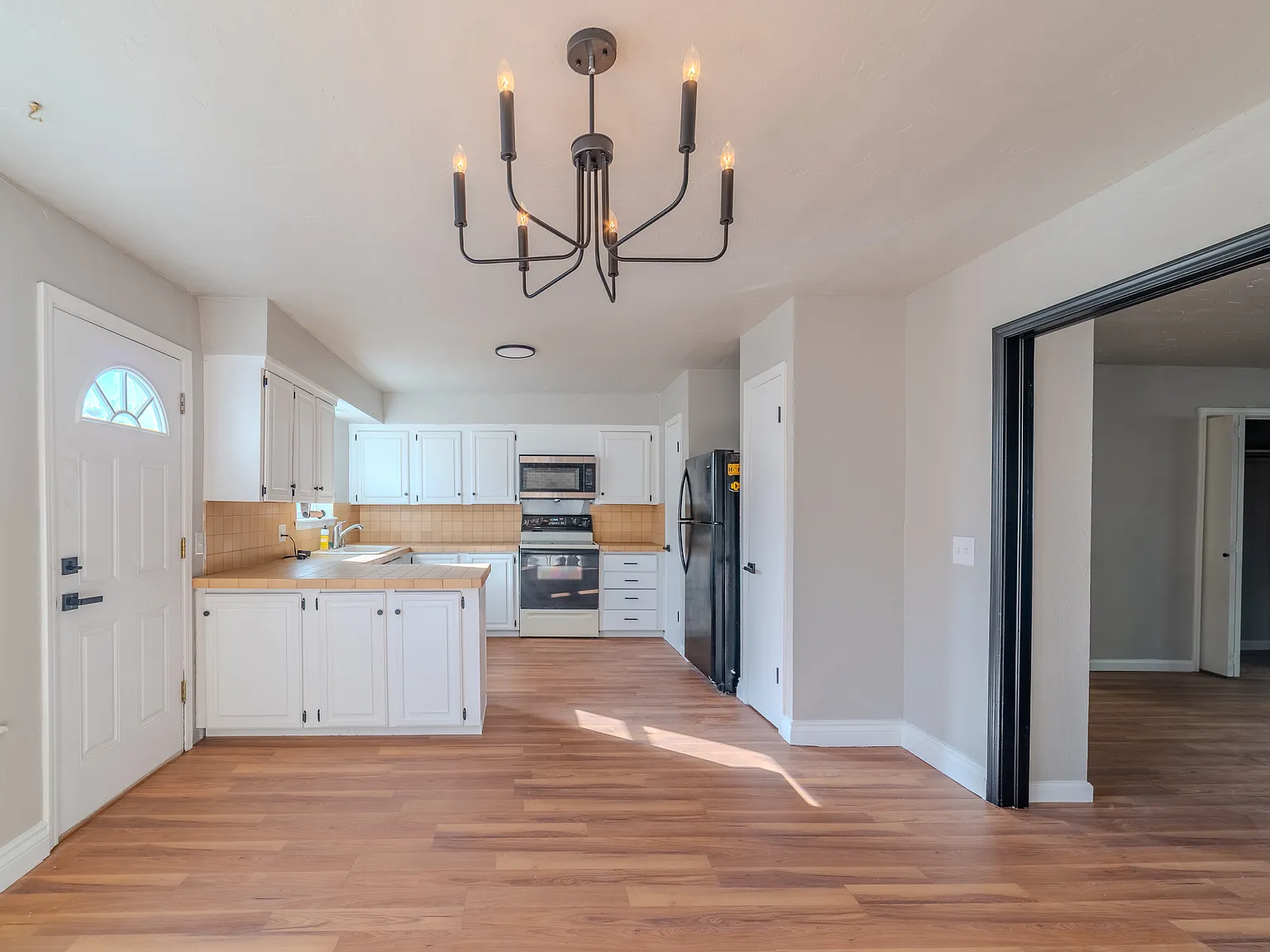 3 bed, 1576 sqft, $1,650 — Photo 3