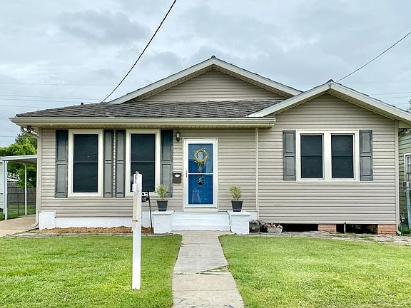 2nd image of 1012 1st St