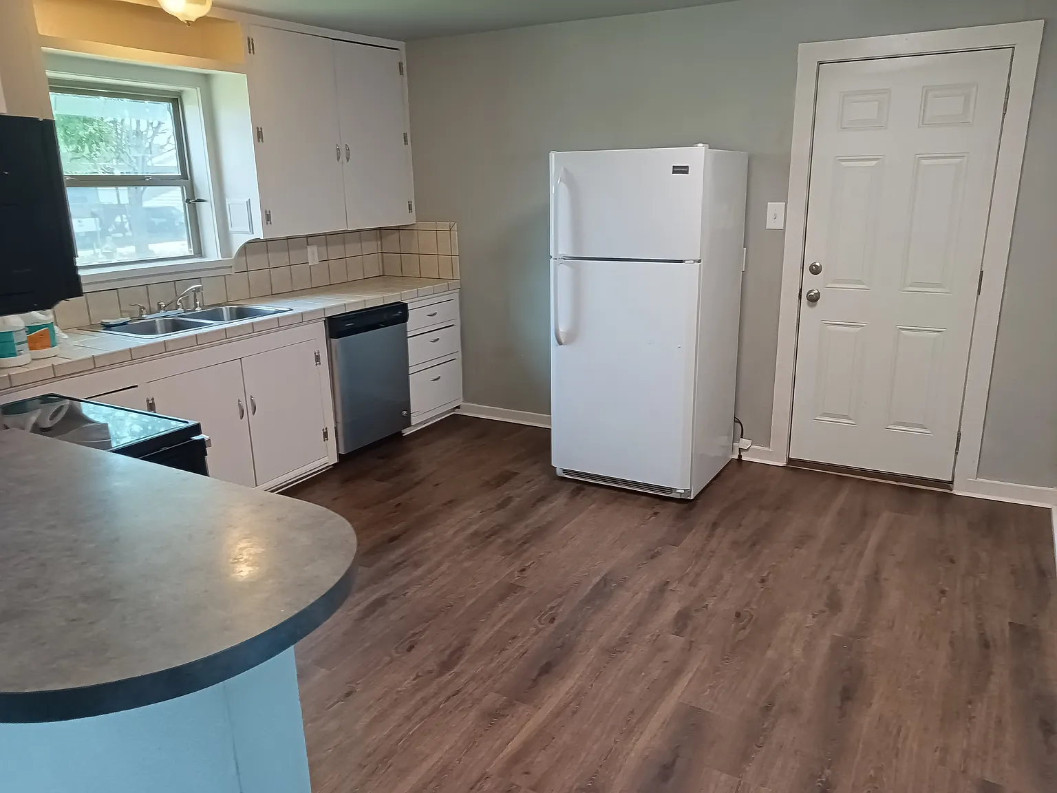 216 N Kemp St — Photo 4