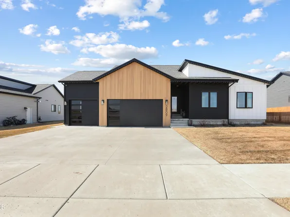 2809 44th Ave W, Williston, ND 58801