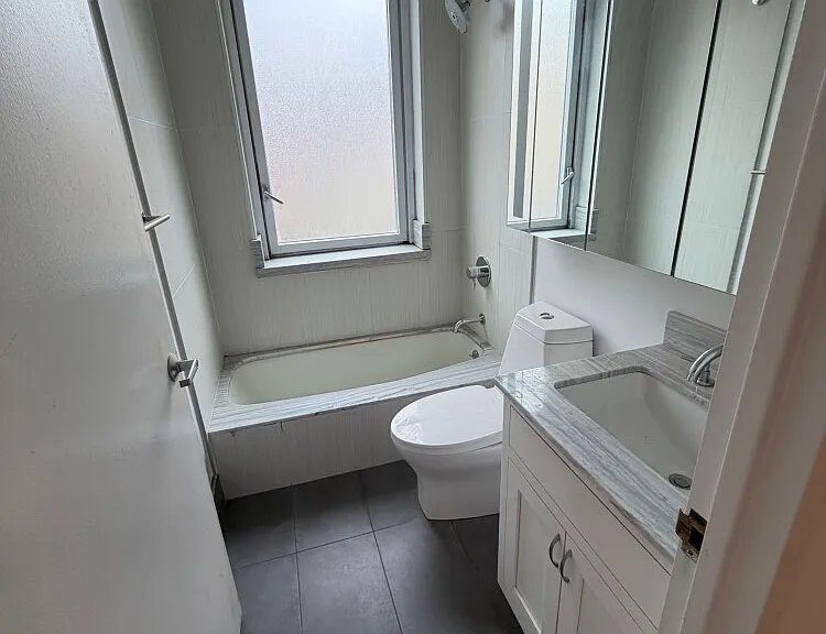115 E 34th St #1101 — Photo 6