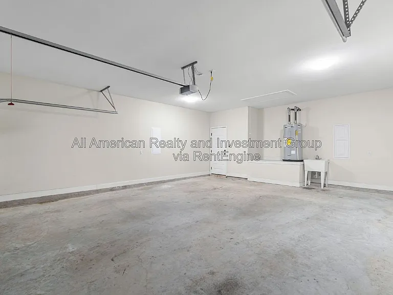 331 Adams Dr — Photo 28