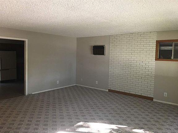 4th image of 13405 E Cataldo Ave