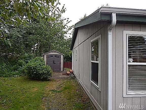 4th image of 11816 200th Avenue Ct E