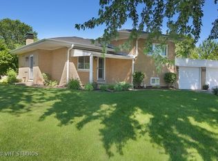400 E 15th Pl, Lombard, IL 60148