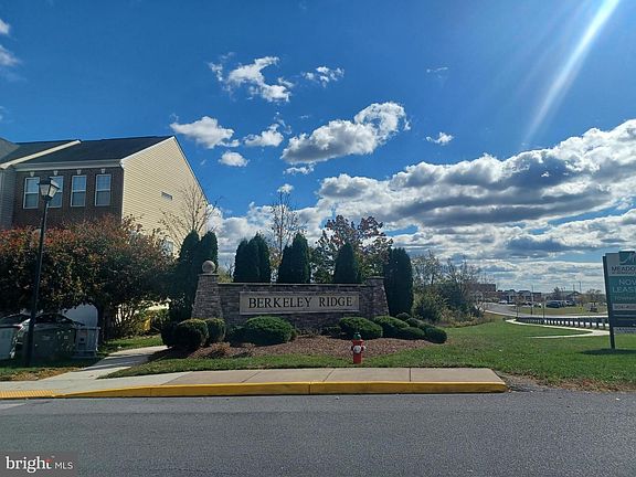 4th image of 42 Magellan Dr