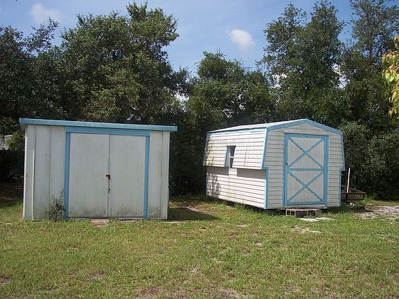 5th image of 90 Recreation Dr