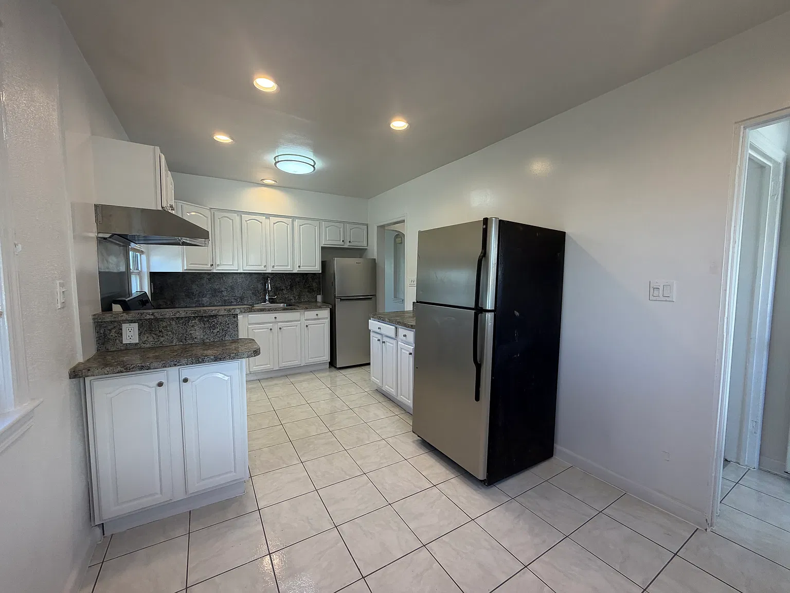 3 bed, $3,950 — Photo 3