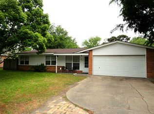 126 21st Ave N, Texas City, TX 77590