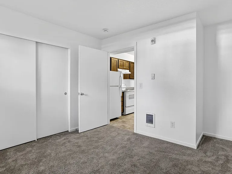 117-121 SE 125th Ave #151 — Photo 12