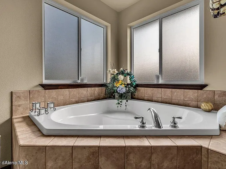 8428 N Boysenberry Loop — Photo 8