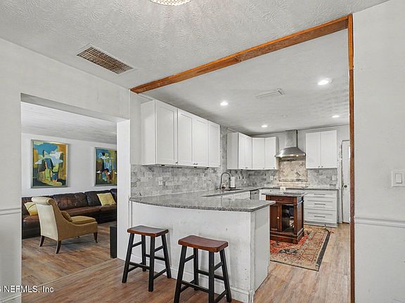 3rd image of 5208 TAN Street