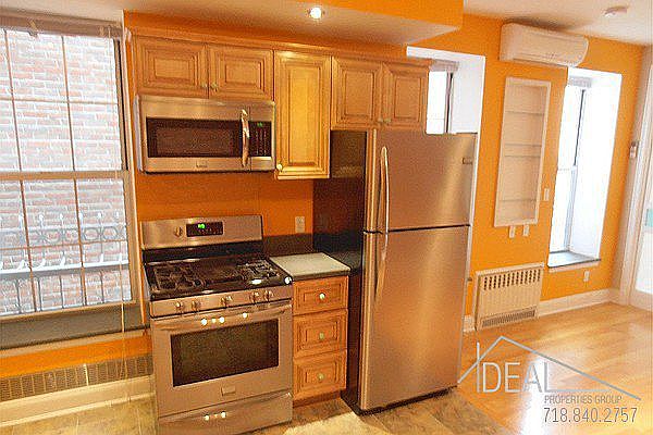 1st image of 319 20th St APT 3R