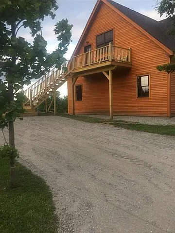 1090 Lakes Region Rd — Photo 3