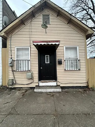1005 Walnut St Photo 1