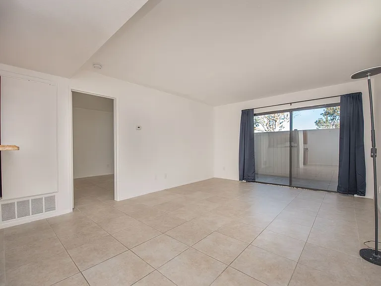 2323 Huntington St #902 — Photo 3