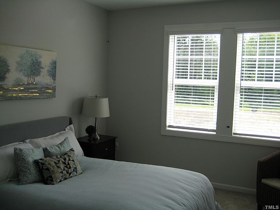 4th image of 418 Morgan Brook Way