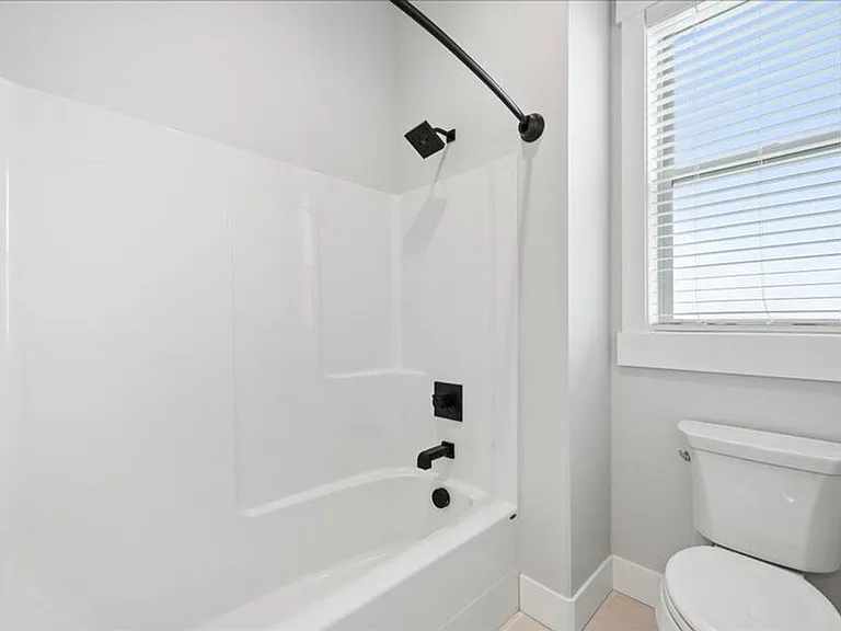 2319 Skyview Loop — Photo 13