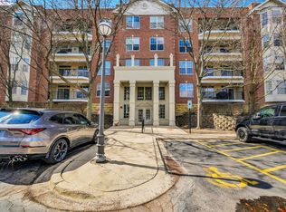 3135 Town Square Dr Unit 104, Rolling Meadows, IL 60008