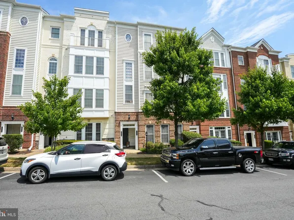 2412 Brookmoor Ln, Woodbridge, VA 22191