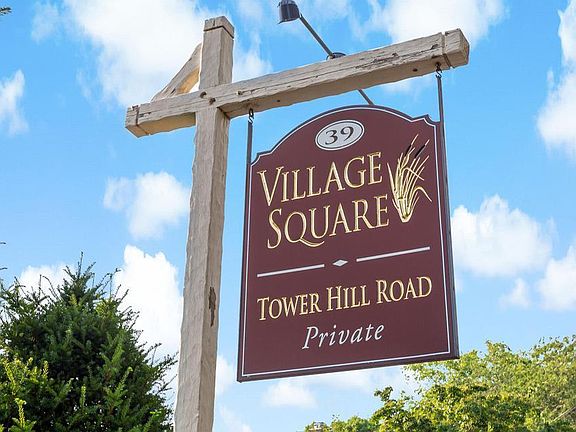 2nd image of 39 Tower Hill Road APT 15B